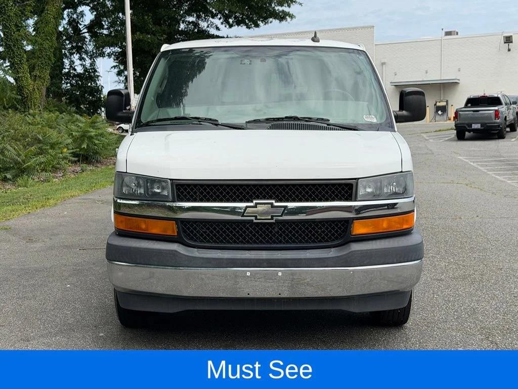 chevrolet express passenger 2017 1GAWGFFG1H1103102 image chevrolet express passenger 2017 1GAWGFFG1H1103102 image